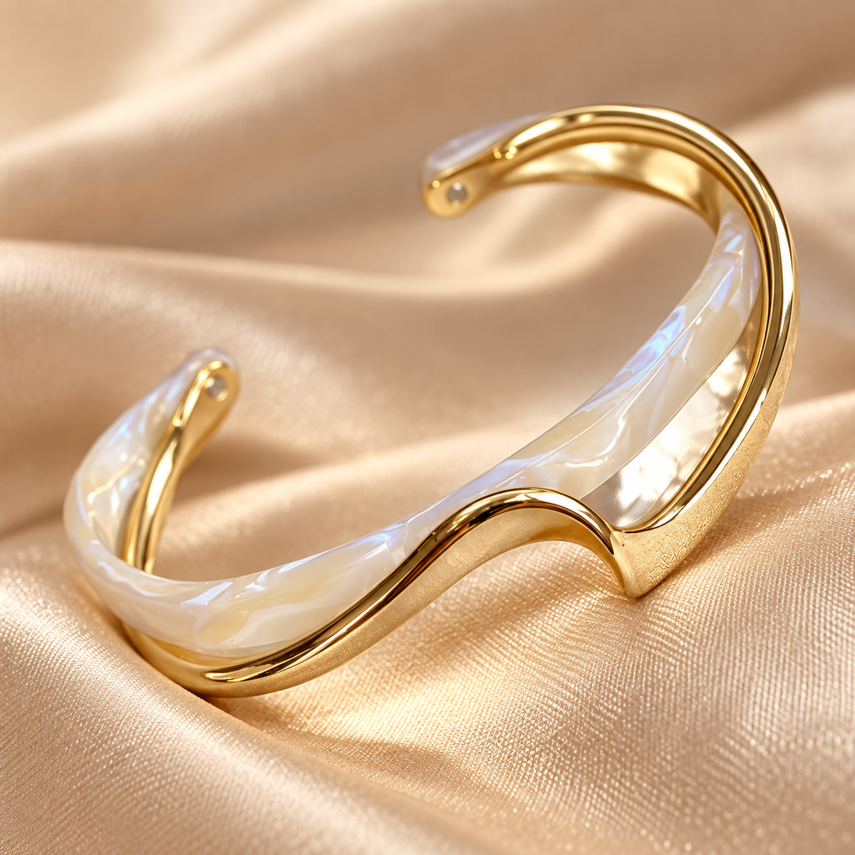 🤍 Cuff Bracelet | Eco Resin | Daily Styling | Modern Women | Sculptural Wave Finish