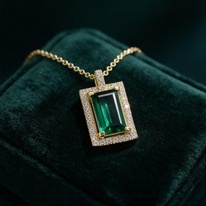 💚 Necklace | Gold-Tone Pendant | Gift for Her | Emerald Sparkle