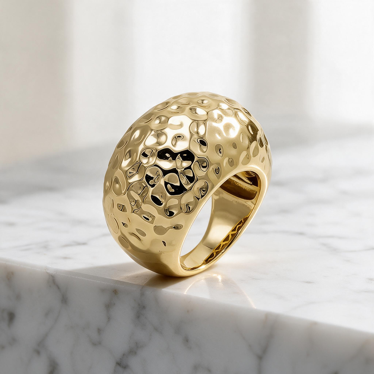 ✨ Cocktail Ring | Hammered Gold-Tone | Everyday Elegance for Her