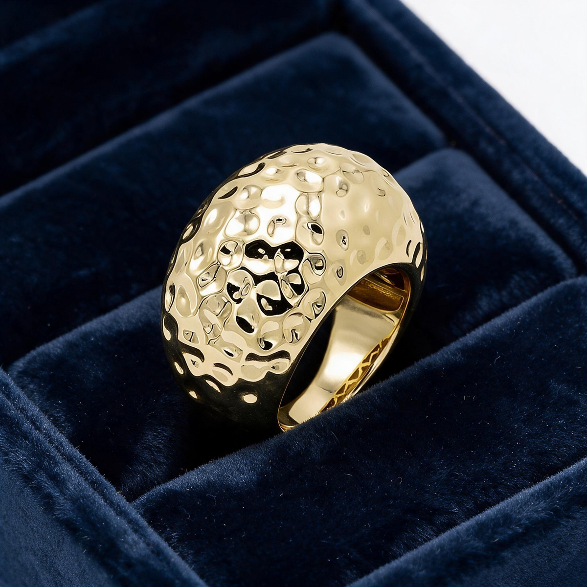 ✨ Cocktail Ring | Hammered Gold-Tone | Everyday Elegance for Her