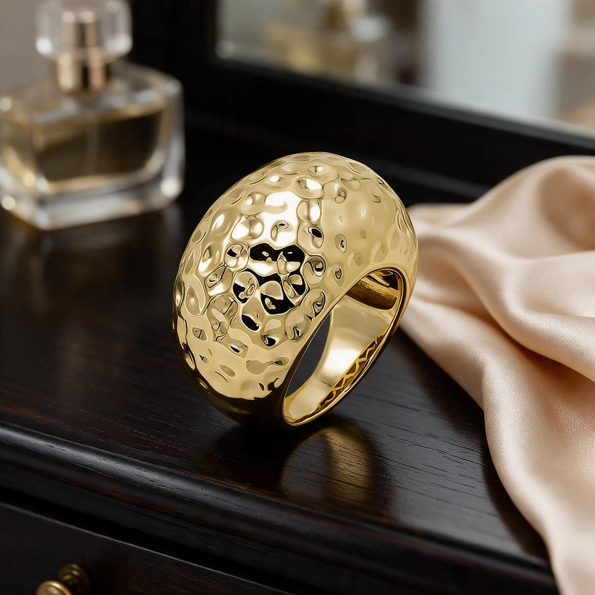 ✨ Cocktail Ring | Hammered Gold-Tone | Everyday Elegance for Her
